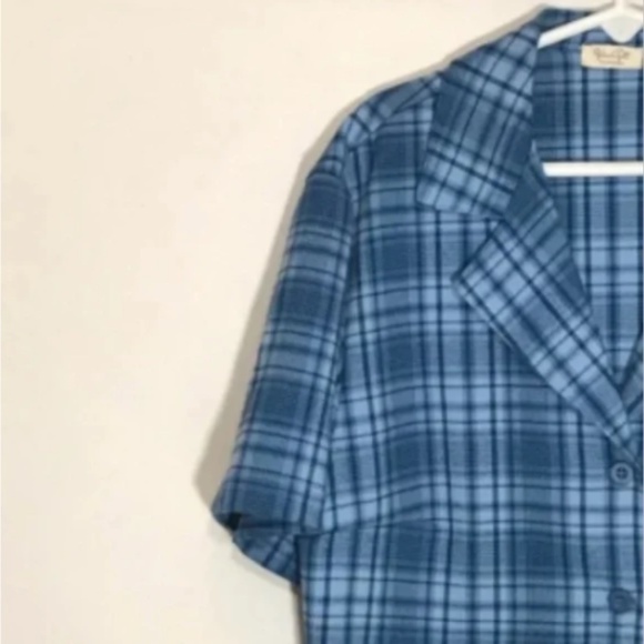 Women’s J Galt Blue Plaid Cropped Button Down - Picture 5 of 9
